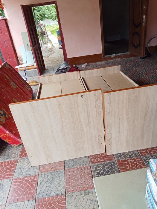 Срочно продам кровати