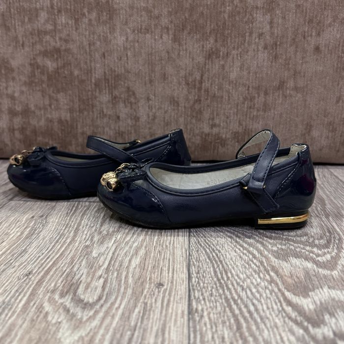 продам туфельки на девочку