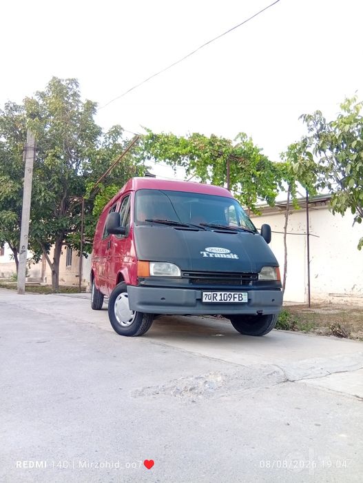 Ford Transit sotiladi.