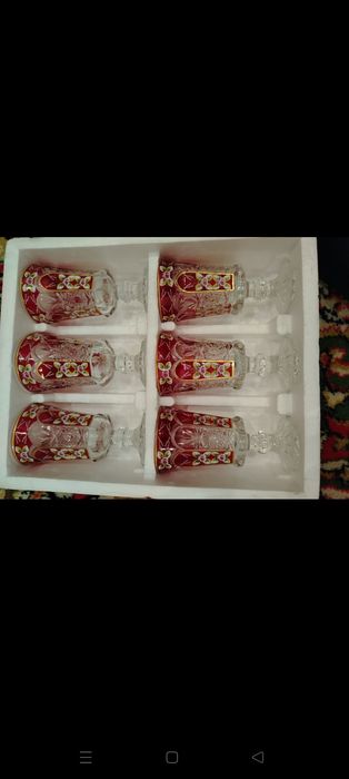 Qora shagʻzoda chinni buyum