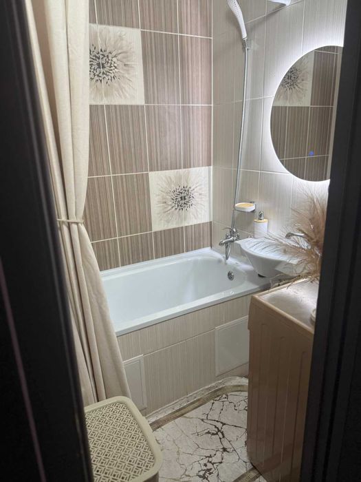 Продам 3 комн. кв. в центре