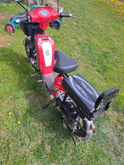 Vând scuter electric