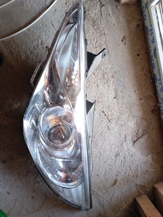 Продам фар от Соната