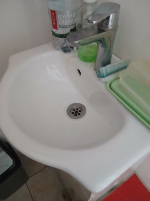 Vindem din salonul de infrumusetare.