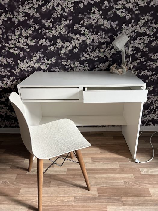 Рабочий стол + стул в отличном состоянии