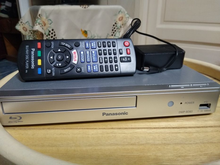 BluRay Panasonic DMP-BD83
Smart Full HD
Cd,  Dvd, Stick și internet
Netflix instalat 
 + Telecomanda