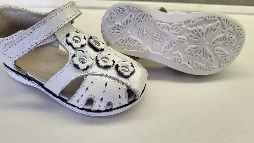 Кожаные сандалии