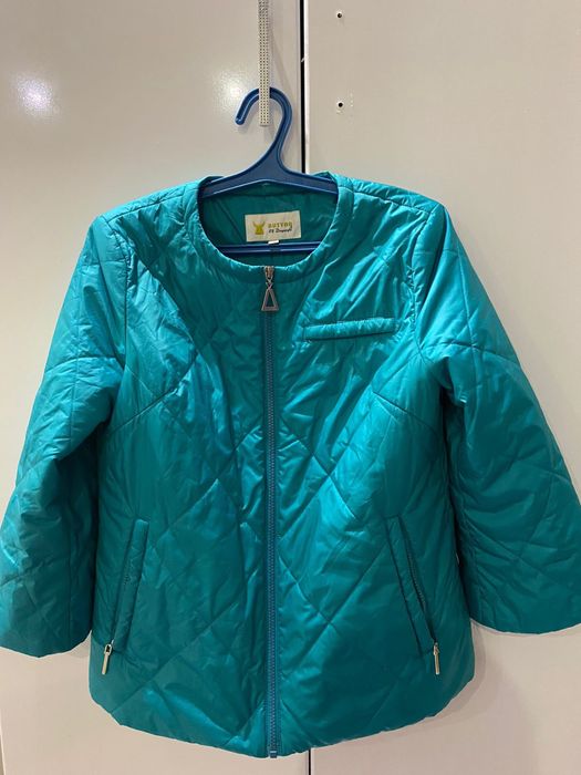 Продам куртки женские