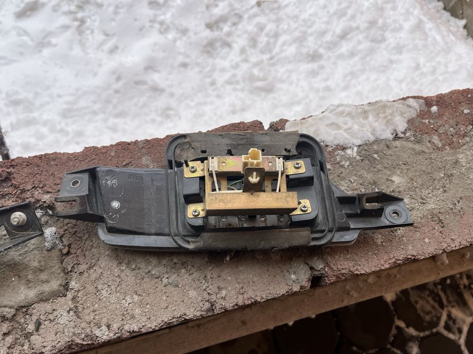 Заднрй плафон outback bp (туманка)