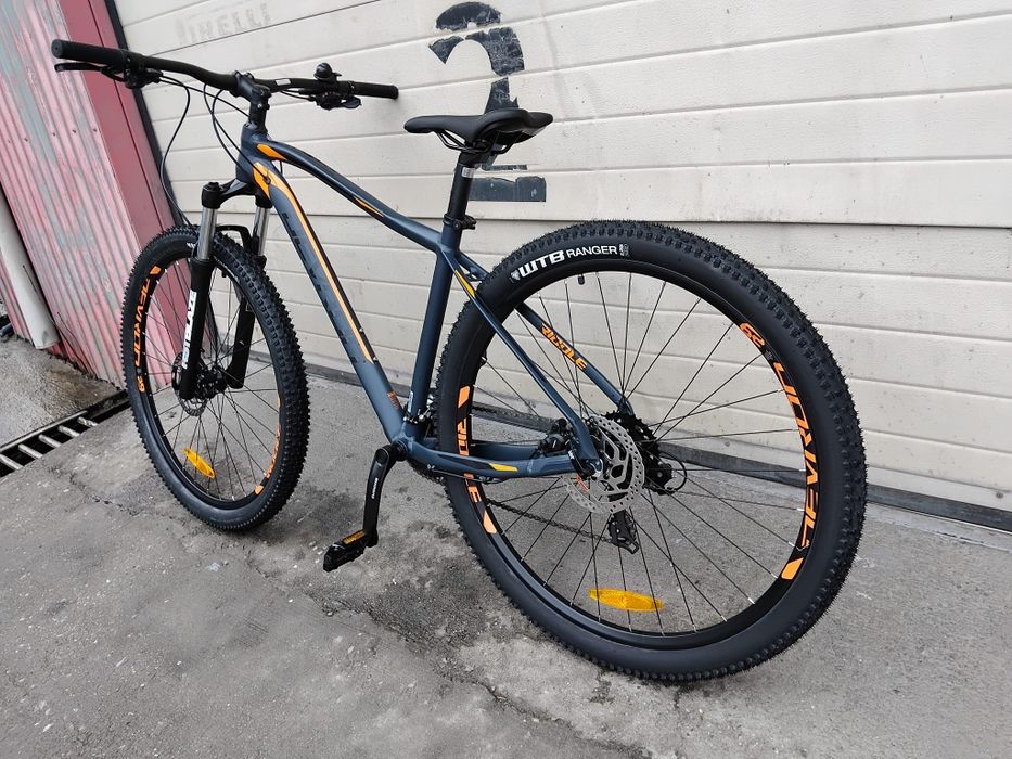 Vând bicicleta din aluminiu