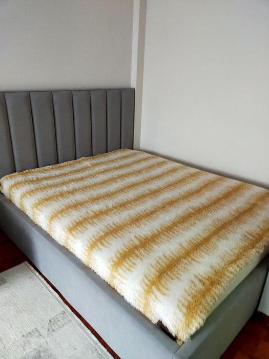 Продам кровать с матрасом