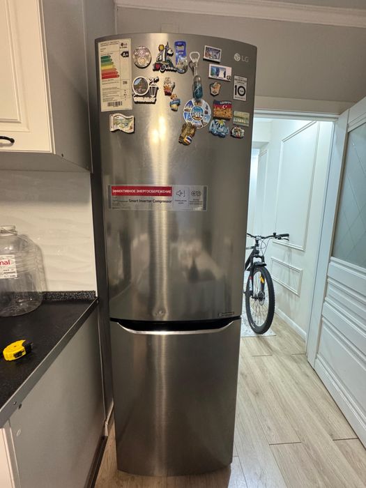 Холодильник lg  идеальное состояние