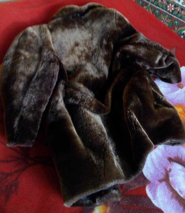 Шуба цигейковая 50-52 размера