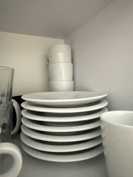 Set cesti espresso + farfurii set albe Nespresso