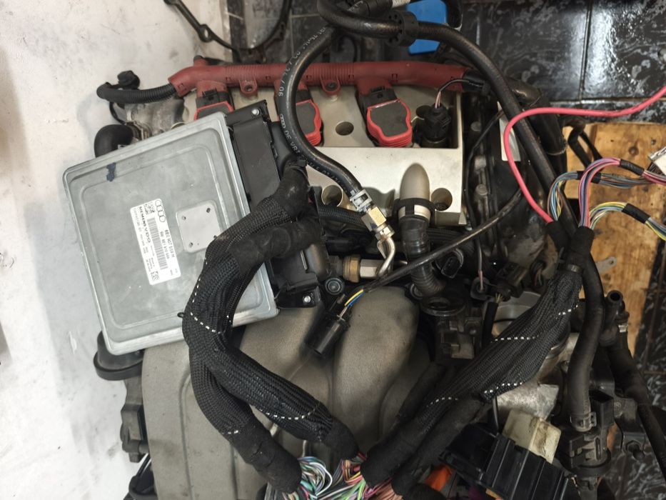 Двигател Audi A4 B7 / A6 C6 3.2 FSI AUK V6 256к.с. + 14 дни гаранция