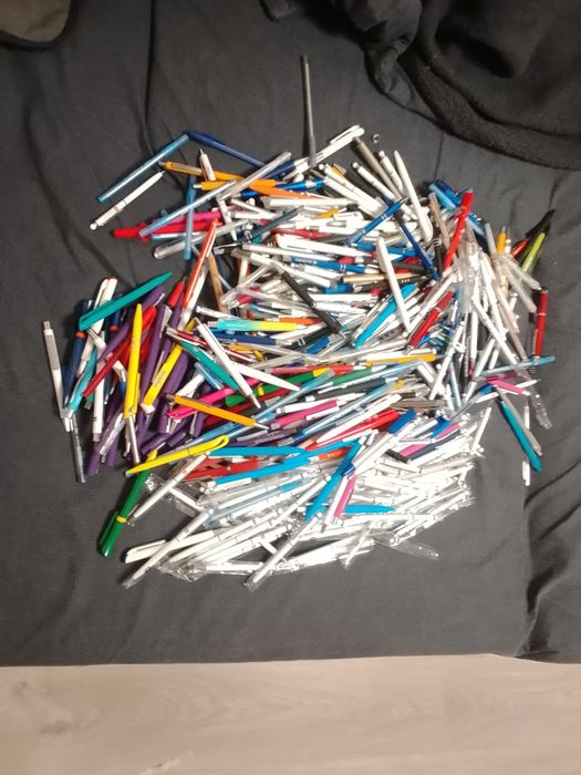 Pixuri noi metalice ,plastic , foarte multe modele și de calitate