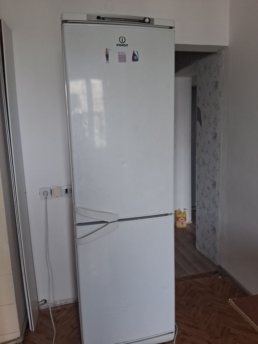 Холодильник б/у отдам бесплатно, Аксай 1а
