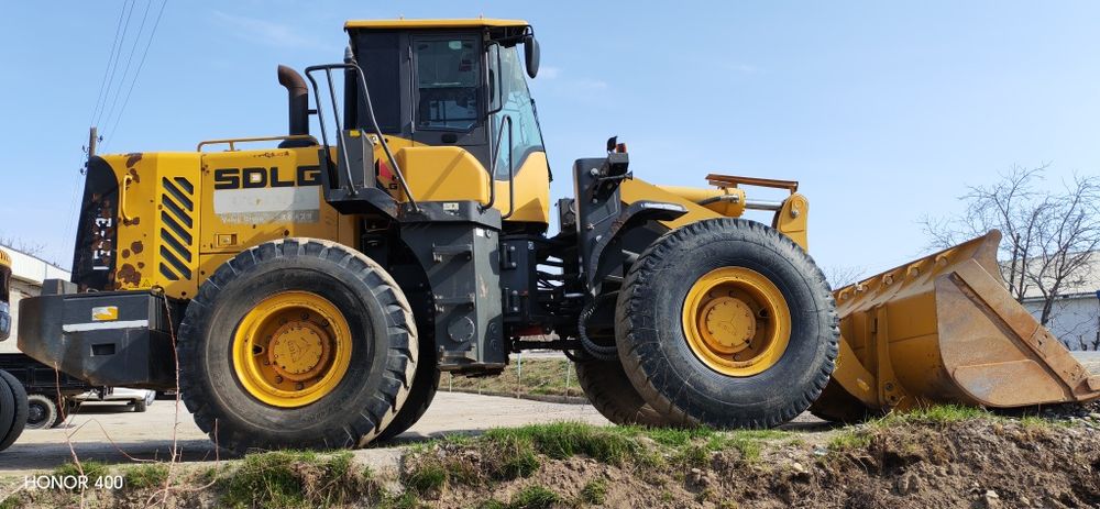 Pagruzchik SDLG 3 kub 2018 y. Haloti o'rtacha narxi 30.000 $ kami bor