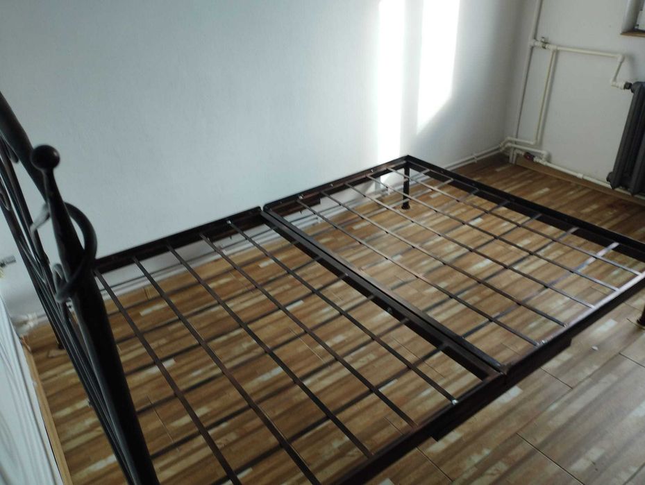 Închiriez garsoniera