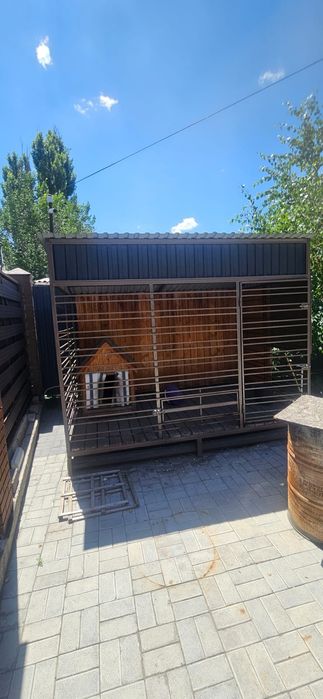 Продам вольер будка