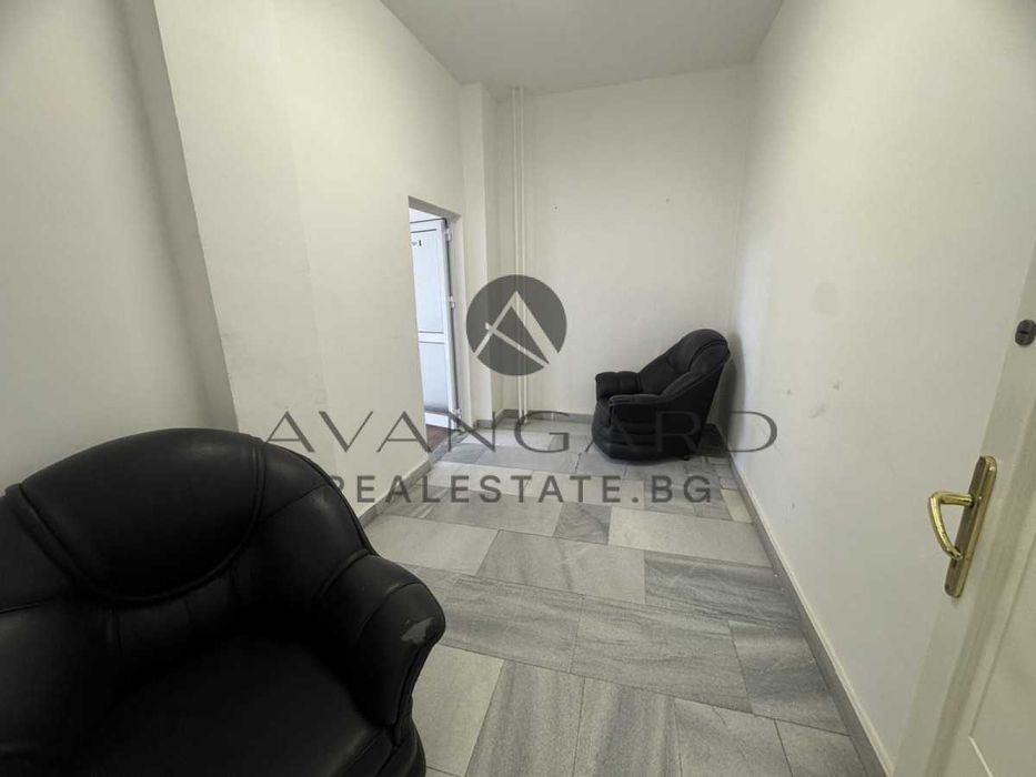 Дава се под наем Офис в Пловдив, Център - 180 кв.м за 720 € - Снимка #7