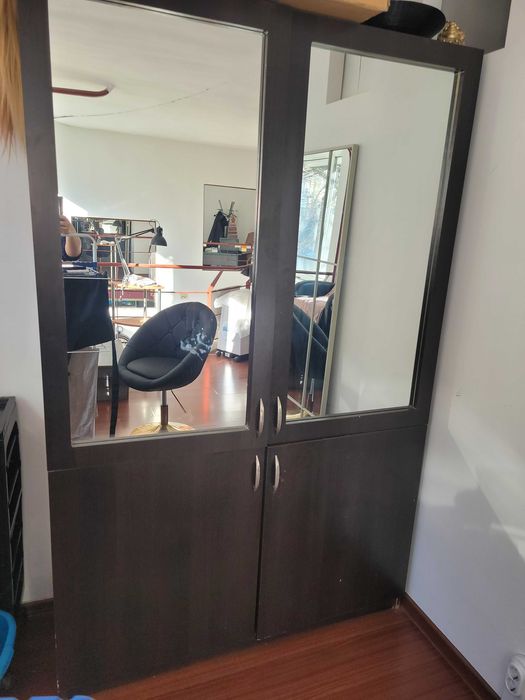 Шкаф двукрилен запазен