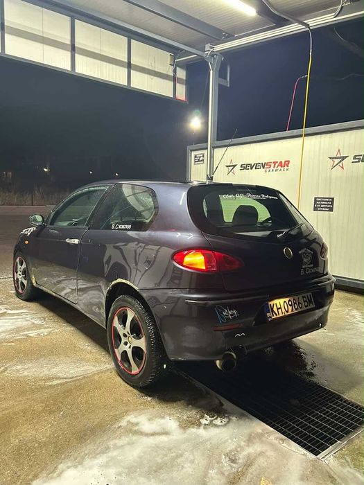 Продавам ALFA ROMEO 147