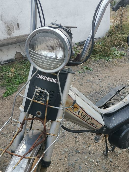 Мопед хонда. на ремне.