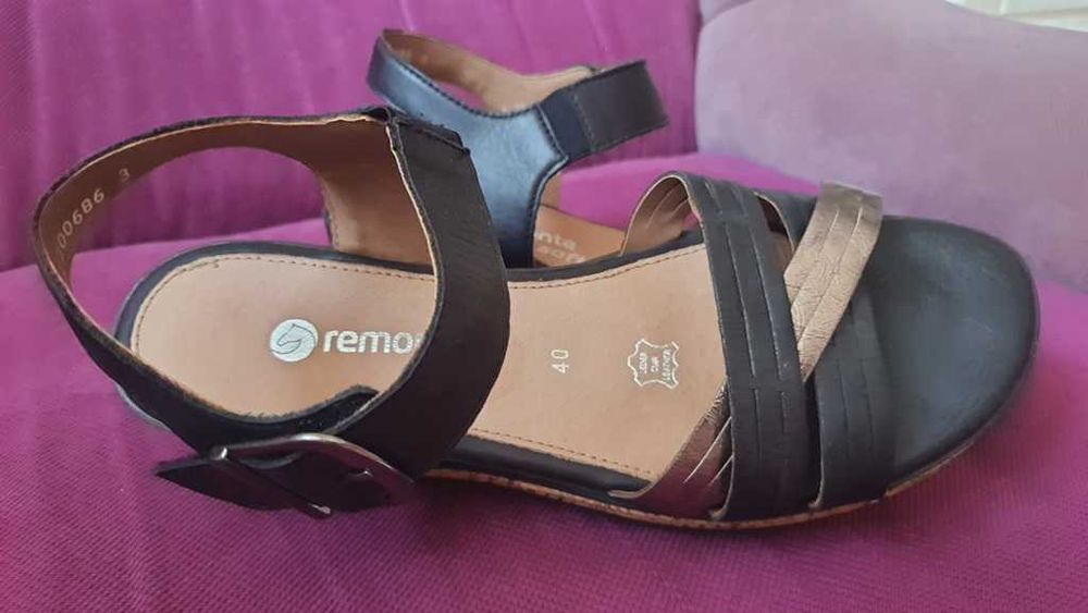 Sandale elegante full piele de la REMONTE marimea 40