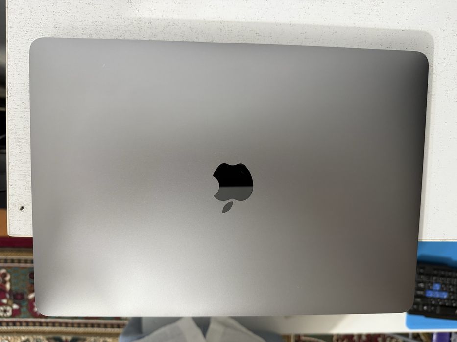 Macbook Pro 2019/i5/8/128
