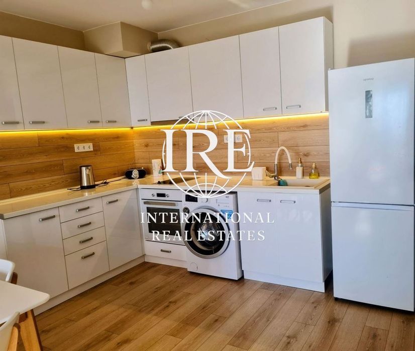 Продава се Двустаен апартамент в Варна, Бриз - 75 кв.м за 1394 €/кв.м - Снимка #2