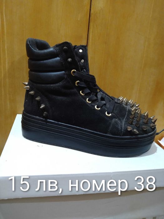 Продавам дамски обувки