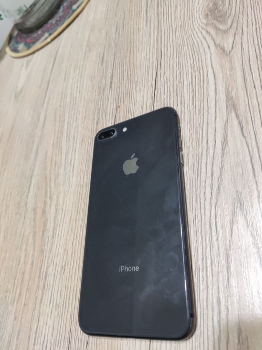 iPhone 8 plus 64gb