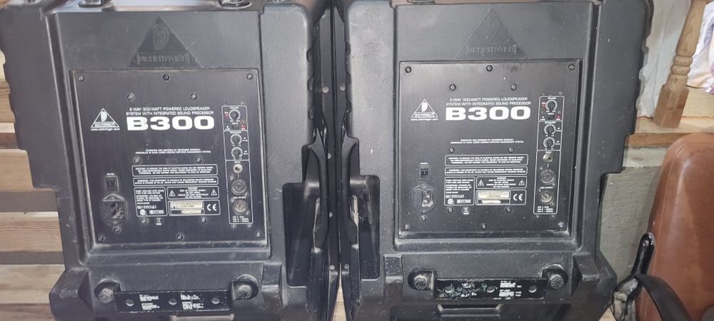 Активный калонка Behringer оригинал