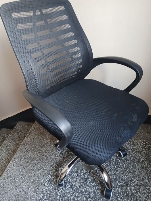 Офис въртящ стол