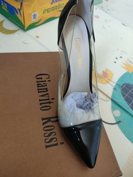 Новый туфли сатылады 3000тг