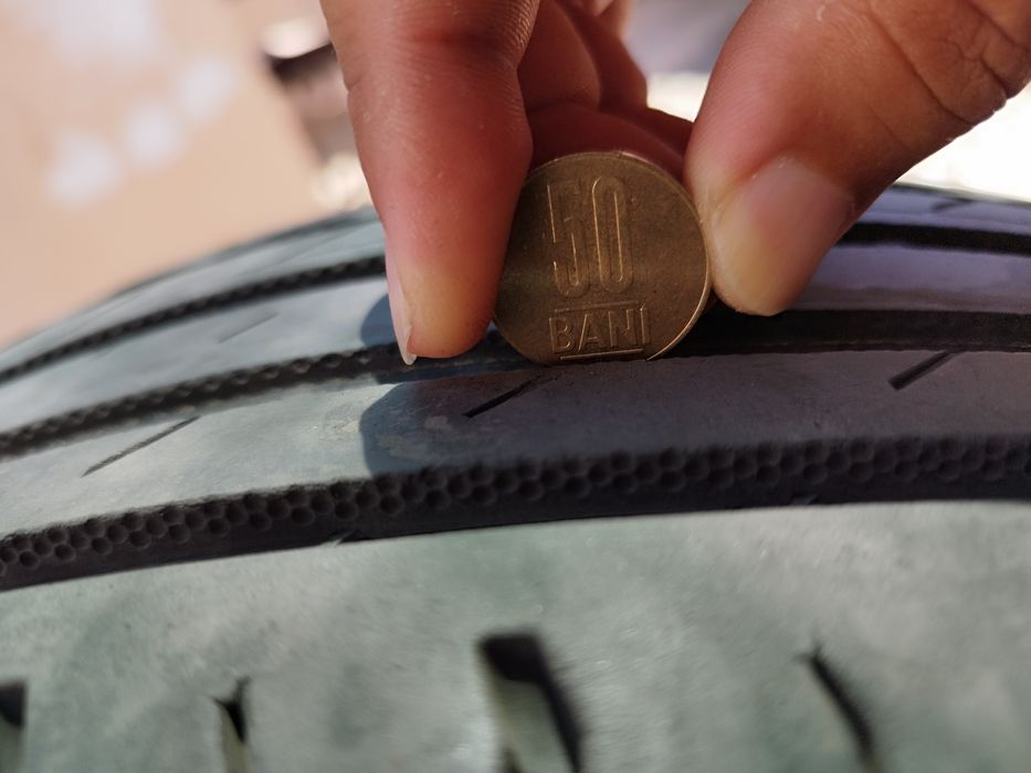 Vand 4 anvelope 215/65R16 vara