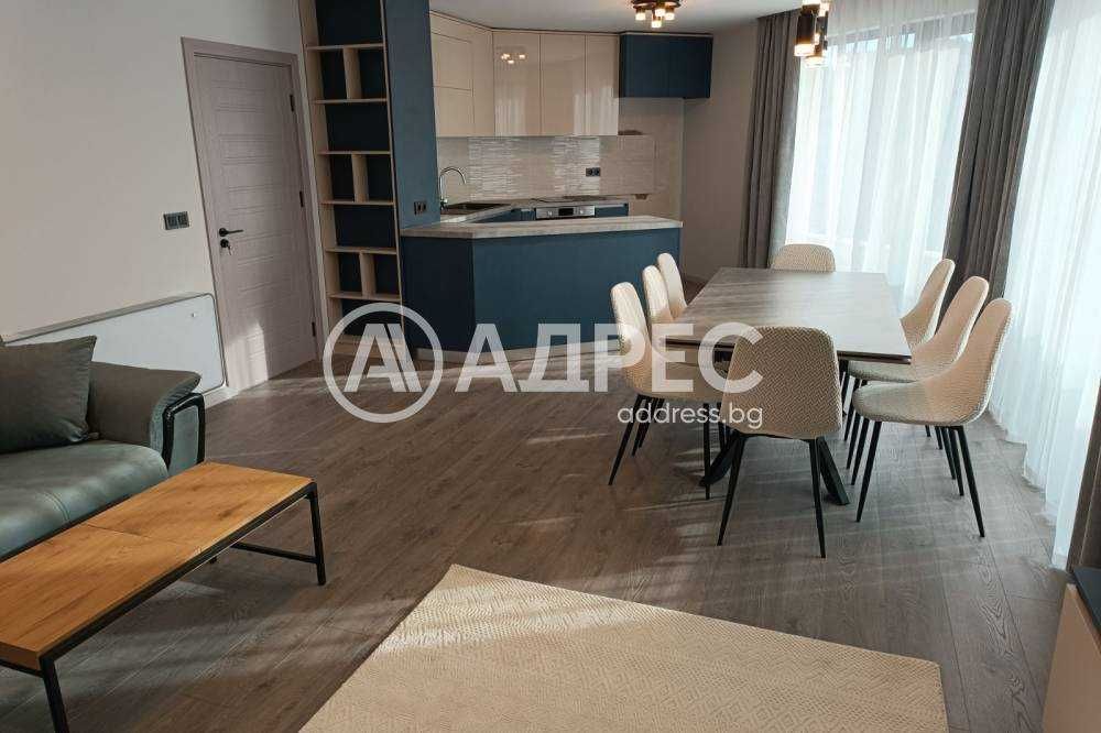 Дава се под наем Тристаен апартамент в Разград, Център - 130 кв.м за 1200 € - Снимка #3