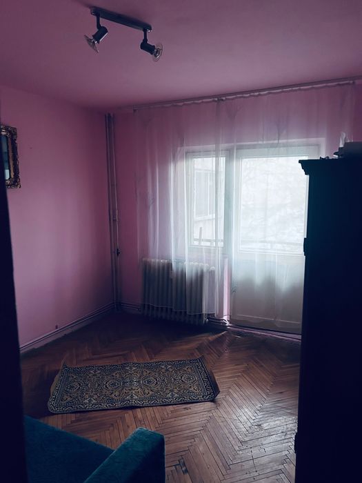 Vând apartament 3 camere p