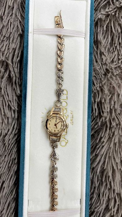 Бриллиантовые  золотые часы