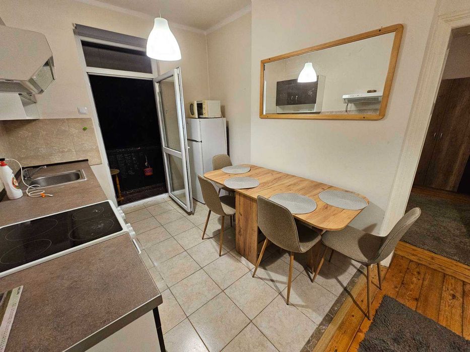 Нощувки - Super Cetral 2BR w/ FREE Parking