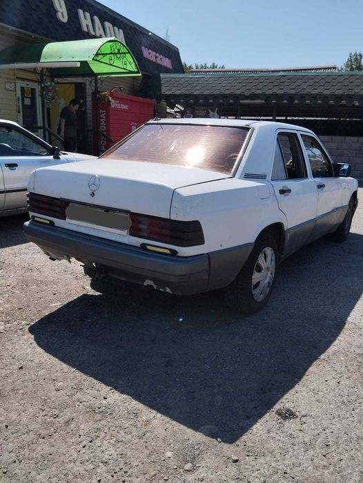 Продам машину Mercedes 190