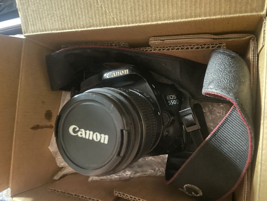 Canon eos550d фотоаппарат
