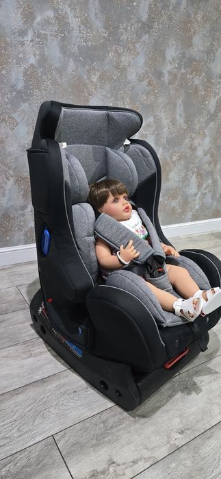 Автокресло (0+) Универсальное