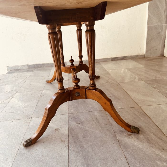 Италианска класическа маса с мраморен плот – неокласически стил