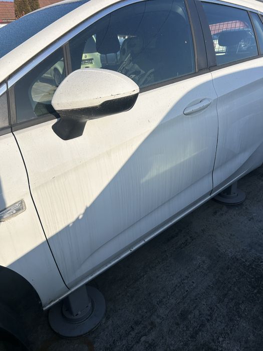 Usa stanga fata Opel astra K an 2018 culoare alb