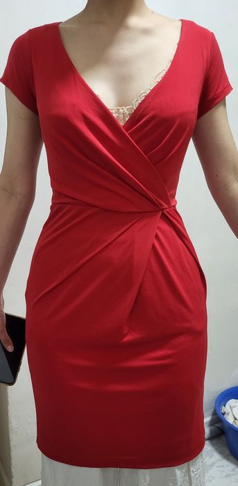 Қызыл көйлек сатылады 2500