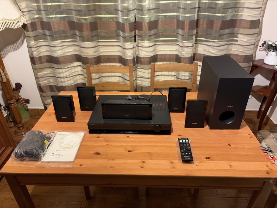 Sistem Audio Home Cinema 5.1 SONY DAV-TZ230 - 600W