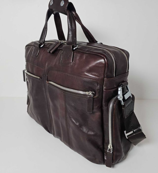 Луксозни Кожени Раници, бизнес чанти- Piquadro, The Chesterfield Brand