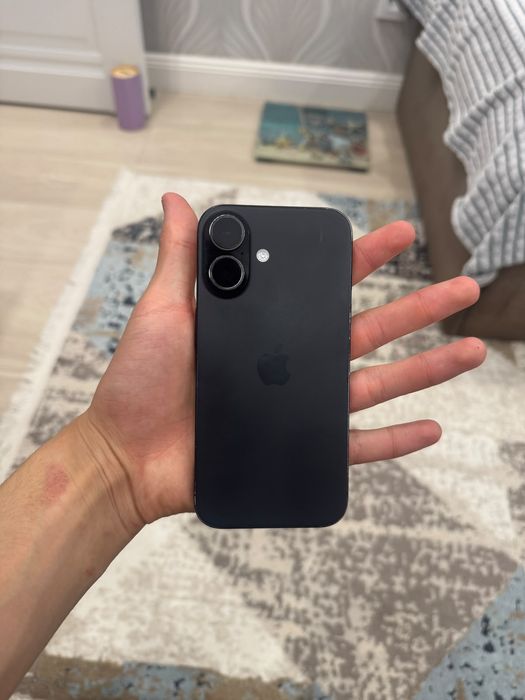 Продам Iphone 16